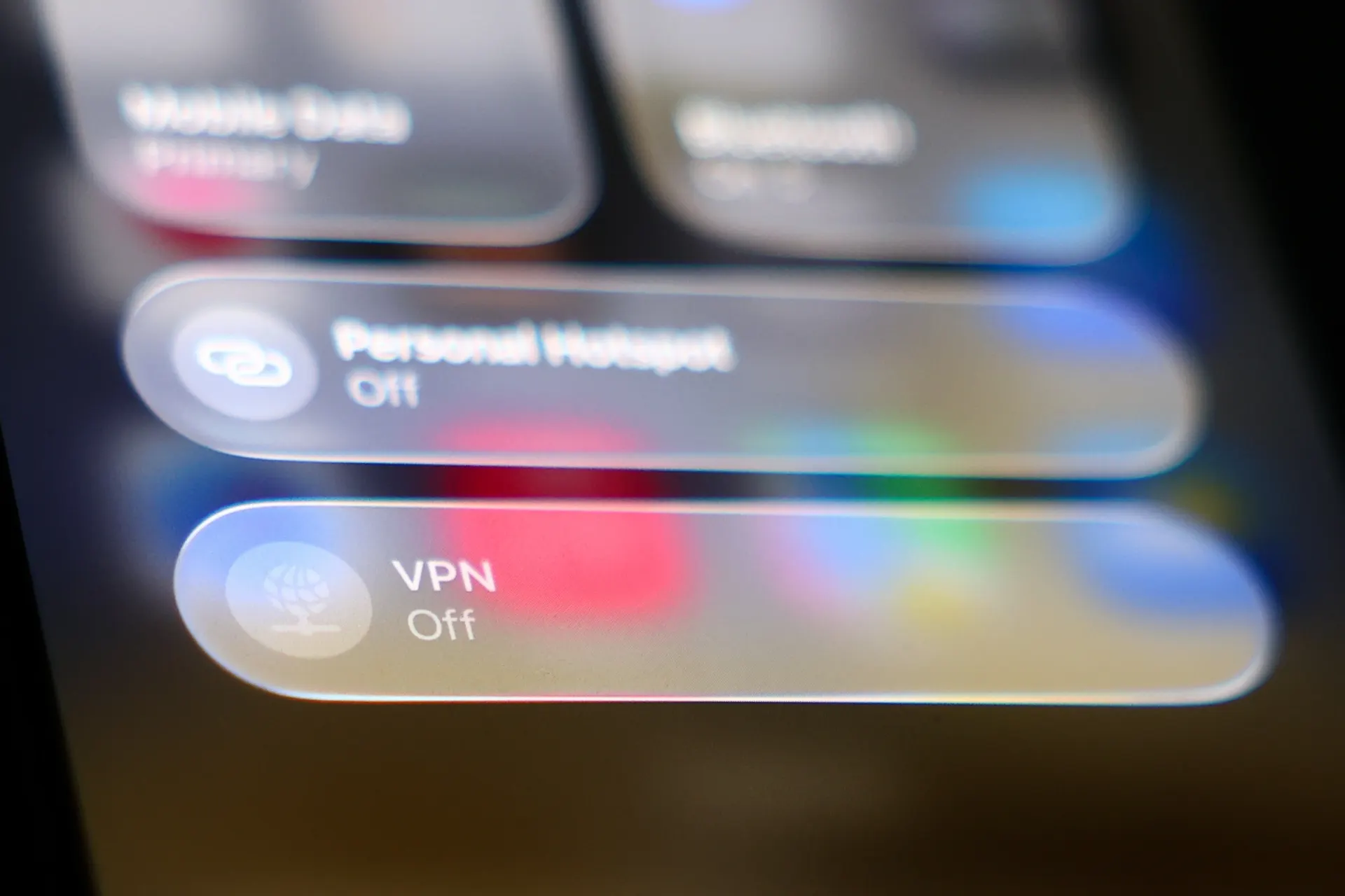 После требований ограничивать доступ через VPN 15 апреля некоторые маркетплейсы и онлайн‑сервисы стали снова доступны для части пользователей; при этом ситуация остаётся неоднородной — всё зависит от конкретного VPN и настроек.