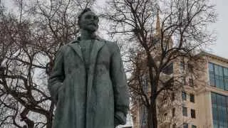 Президент Владимир Путин присвоил Академии ФСБ почетное наименование в честь Феликса Дзержинского, основателя ВЧК и организатора красного террора. Решение сопровождается акцентом на «заслугах личного состава» академии и символически подчеркивает преемственность органов госбезопасности.