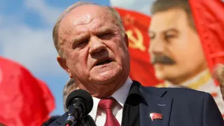 Лидер КПРФ Геннадий Зюганов на заседании Госдумы заявил, что провал экономики может привести к ситуациям, напоминающим 1917 год, и посетовал, что власти игнорируют предложения коммунистов, но реагируют на обращение блогера Виктории Бони к президенту.