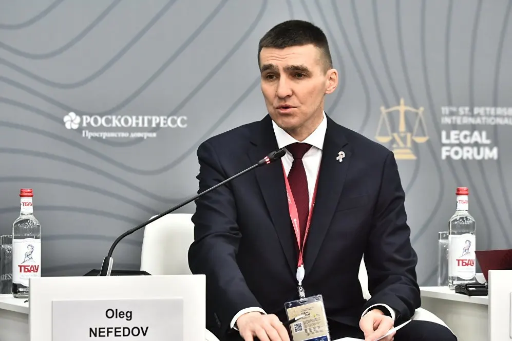 Высшая квалификационная коллегия судей 26 мая рассмотрит рекомендацию по назначению судьи Верховного Суда Олега Нефедова на должность заместителя председателя ВС — председателя коллегии по гражданским делам. Ранее Нефедов выносил решения о признании ряда объединений «экстремистскими», в том числе организационных форм, именуемых «движением ЛГБТ» и «Международным движением сатанизма», а также признал экстремистским юридическое лицо ФБК.
