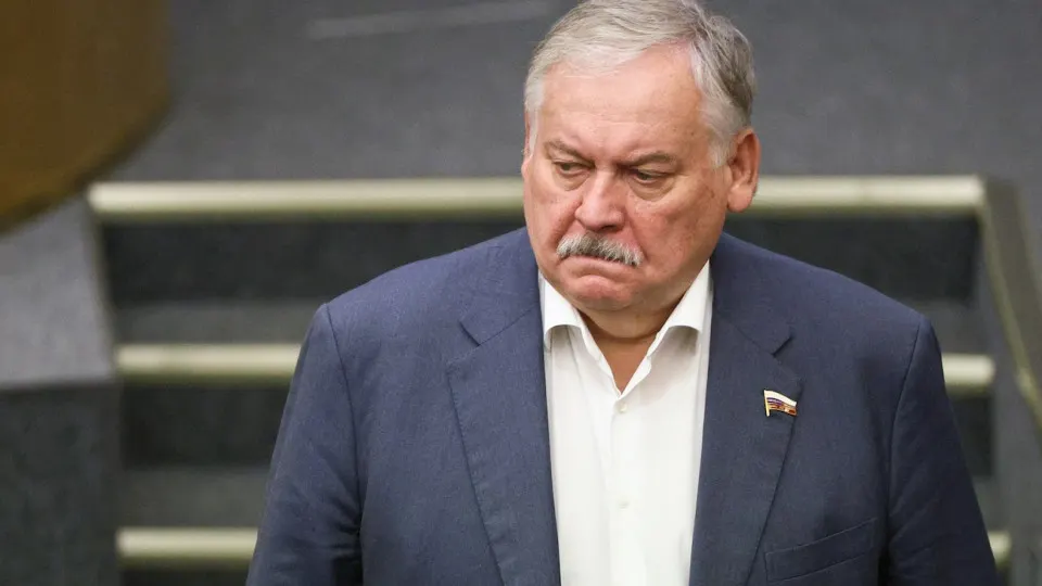 Первый зампред комитета Госдумы Константин Затулин заявил, что Латвия и Эстония «обманули» русскоязычное население при выходе из СССР, введя статус «неграждан». Его слова прозвучали на фоне законопроекта о защите россиян за рубежом и заявлений о возможной угрозе со стороны РФ для стран Балтии.