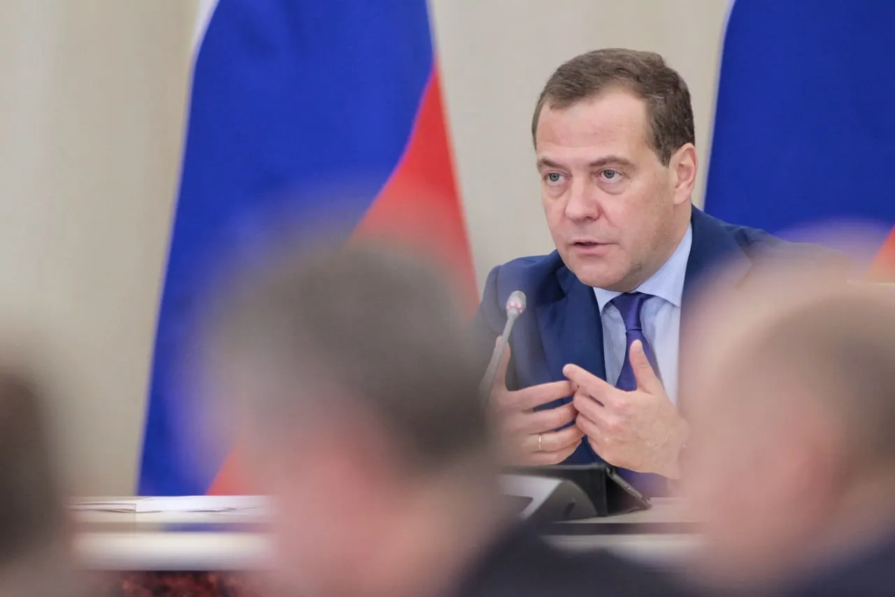 Глава партии заявил о продолжающемся идеологическом противостоянии с Западом на фоне действий после начала СВО.