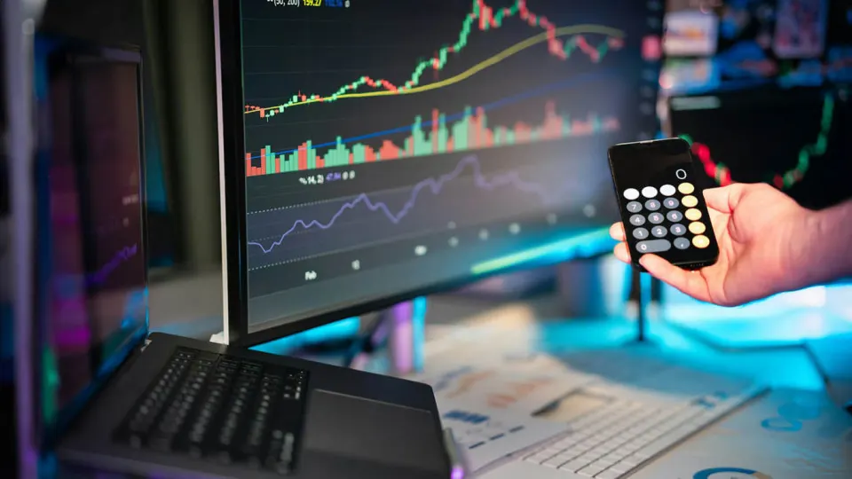 Глава банка ПСБ сообщил о возможности заморозки активов в стейблкоине USDT; обсуждаются последствия для российского крипто-рынка и платежной инфраструктуры.