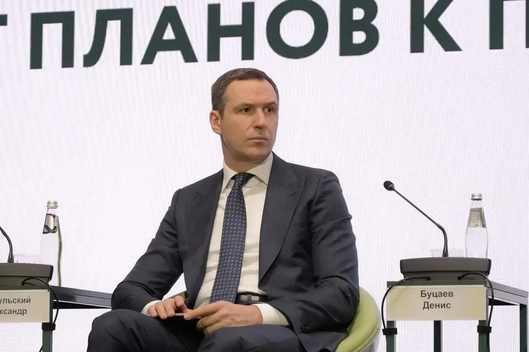 Его разыскивают по делу о хищении средств Российского экологического оператора; Буцаев курировал провальную мусорную реформу, на которую потрачено не менее 94 млрд рублей.