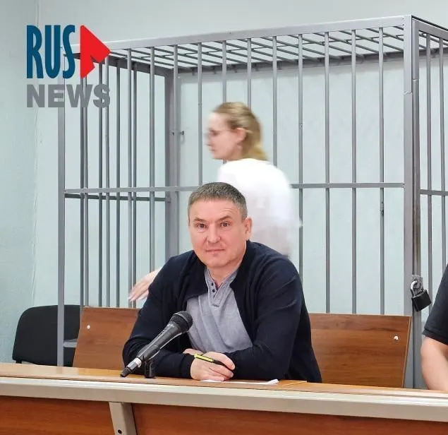Суд отклонил иск правозащитника: в карцере дают бумагу и ручку на полтора часа в день, что затрудняет подготовку к защите и письма близким.