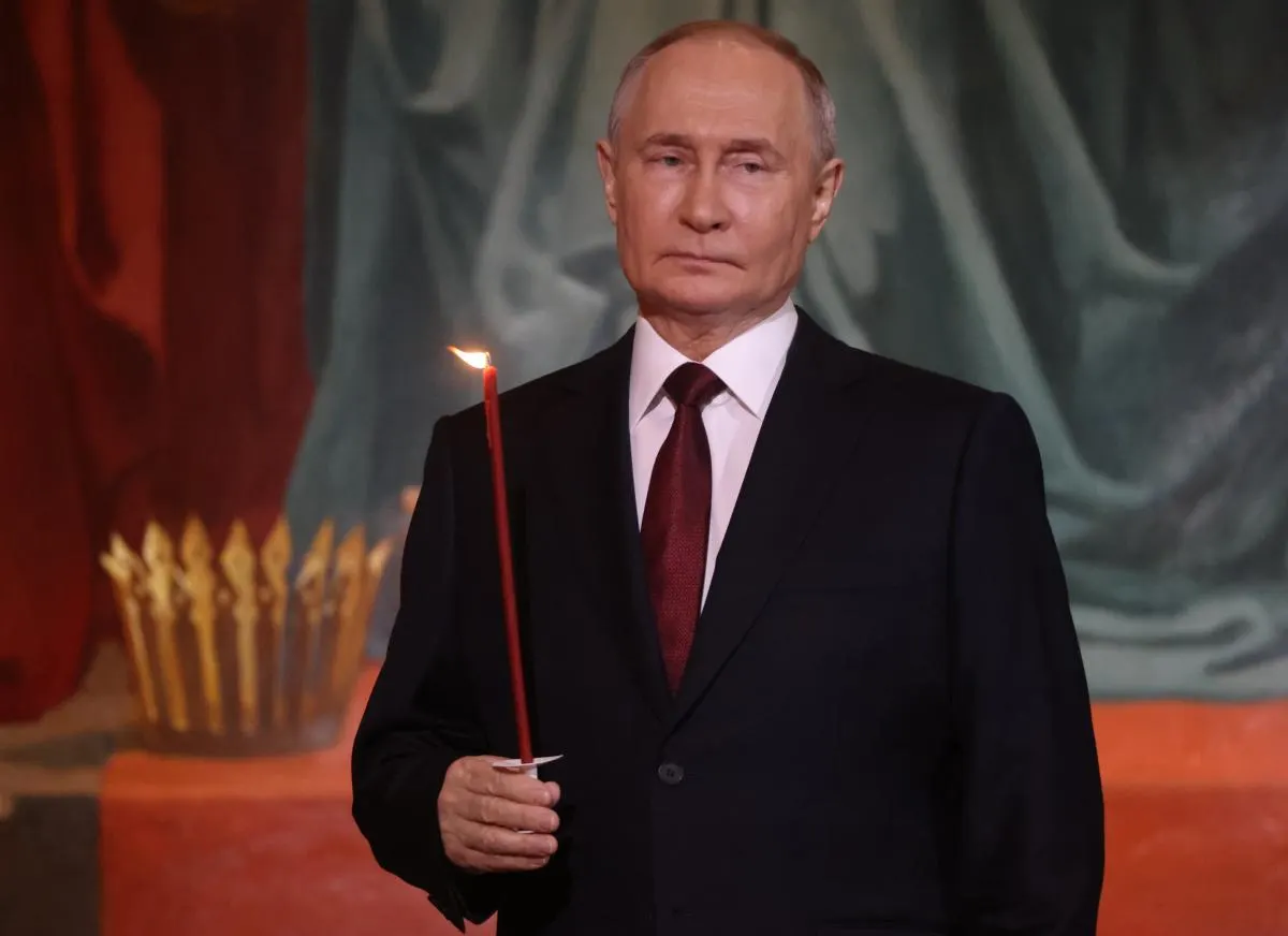 Аналитики называют несколько сценариев ухода Путина — от быстрого устранения до показательного процесса — и выделяют возможные триггеры: новые атаки, внутренние беспорядки или потеря поддержки со стороны Китая.