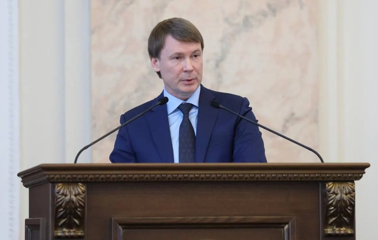 Компания «Краснодарзернопродукт», ранее принадлежавшая экс‑депутату Алексею Сидюкову, с 5 июня 2026 года в управлении Росимущества после решения суда. В доход государства обращены активы общей оценочной стоимостью более 81,5 млрд рублей.