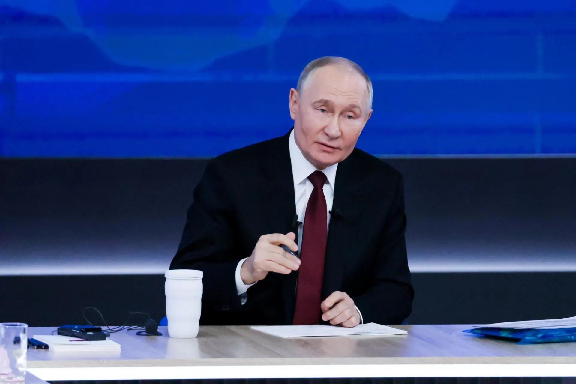 Президент заявил о планах наращивать кадровый и инфраструктурный потенциал здравоохранения и призвал повышать престиж медицинских профессий.
