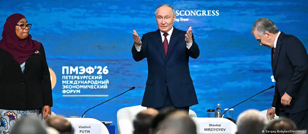 На пленарном заседании ПМЭФ президент отметил наличие проблем в экономике, назвал замораживание российских активов «воровством» и подчеркнул, что у страны появились новые внешние возможности.