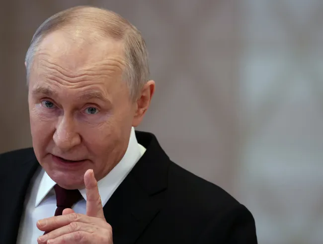 Президент заявил, что дефицит топлива есть, но он «не критический», рассказал о мерах для его ликвидации, отверг предложение Киева о прекращении ударов вглубь территории и подвёл итоги саммита в Анкоридже.