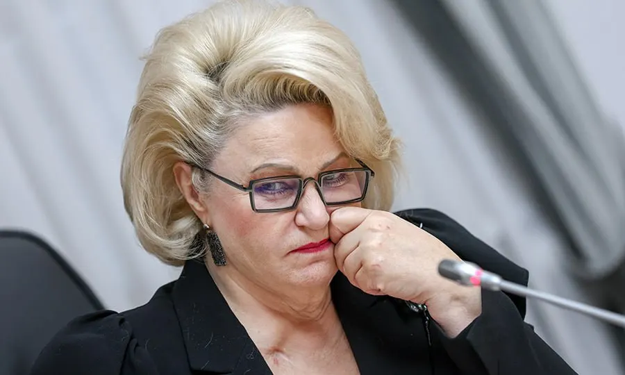 Глава думского комитета по защите семьи Нина Останина призвала Роскомнадзор и Минцифры ограничить время детей в онлайн‑играх, используя опыт регулирования мессенджеров.