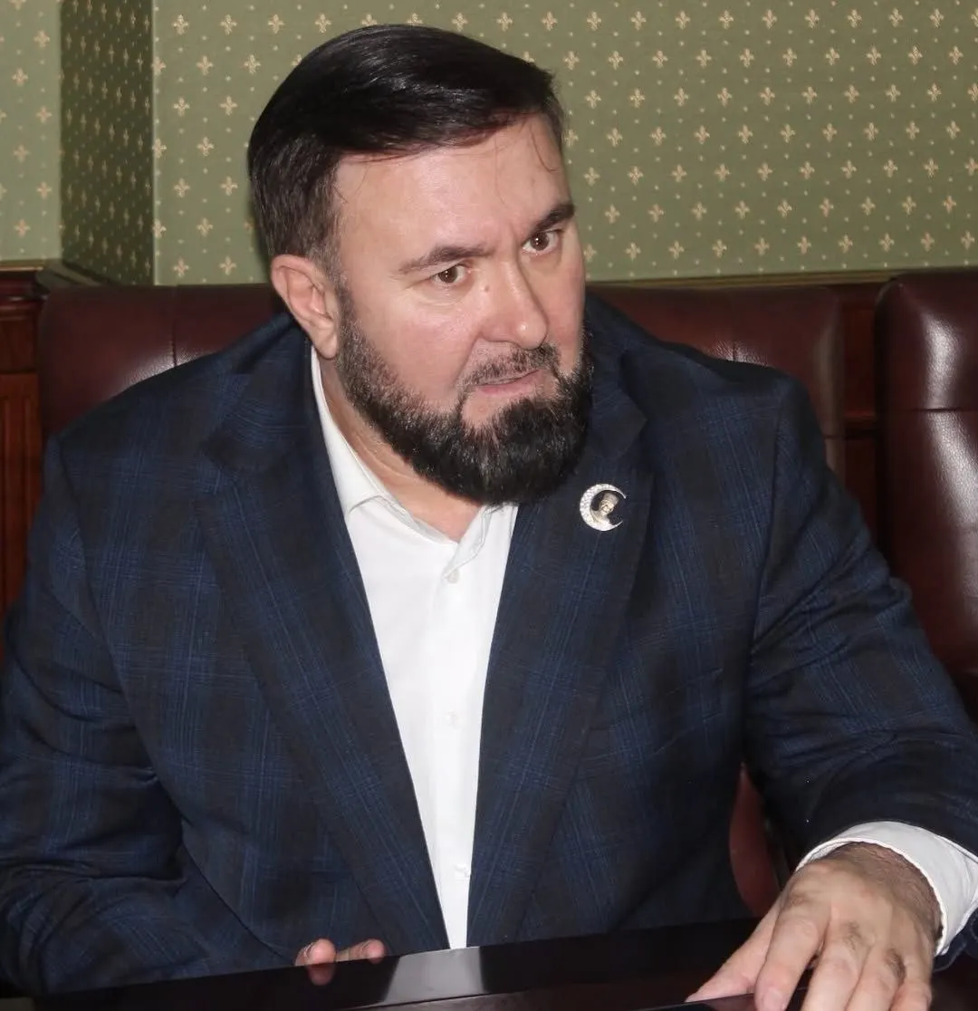 По распоряжению от 26 июня Мансур Солтаев получил грамоту за укрепление законности и защиту прав граждан. Ранее ему приписывали давление на правозащитников и публикацию спорного видео, после которого одна из девушек пропала.