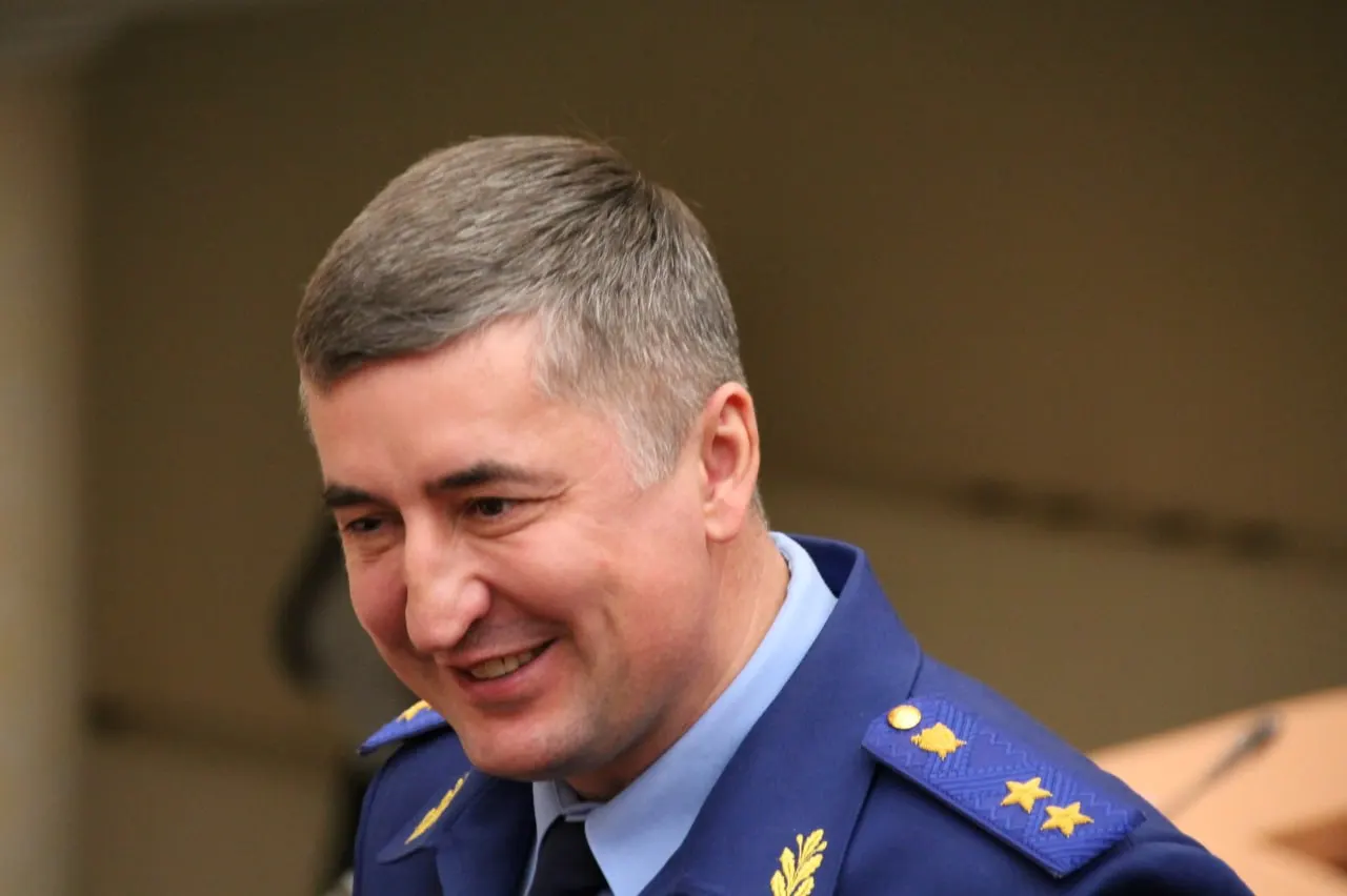 Сергей Филипенко назначен прокурором Воронежской области на пятилетний срок; новым прокурором Саратовской области стал Роман Пантелеев. Указ вступил в силу 28 июня.