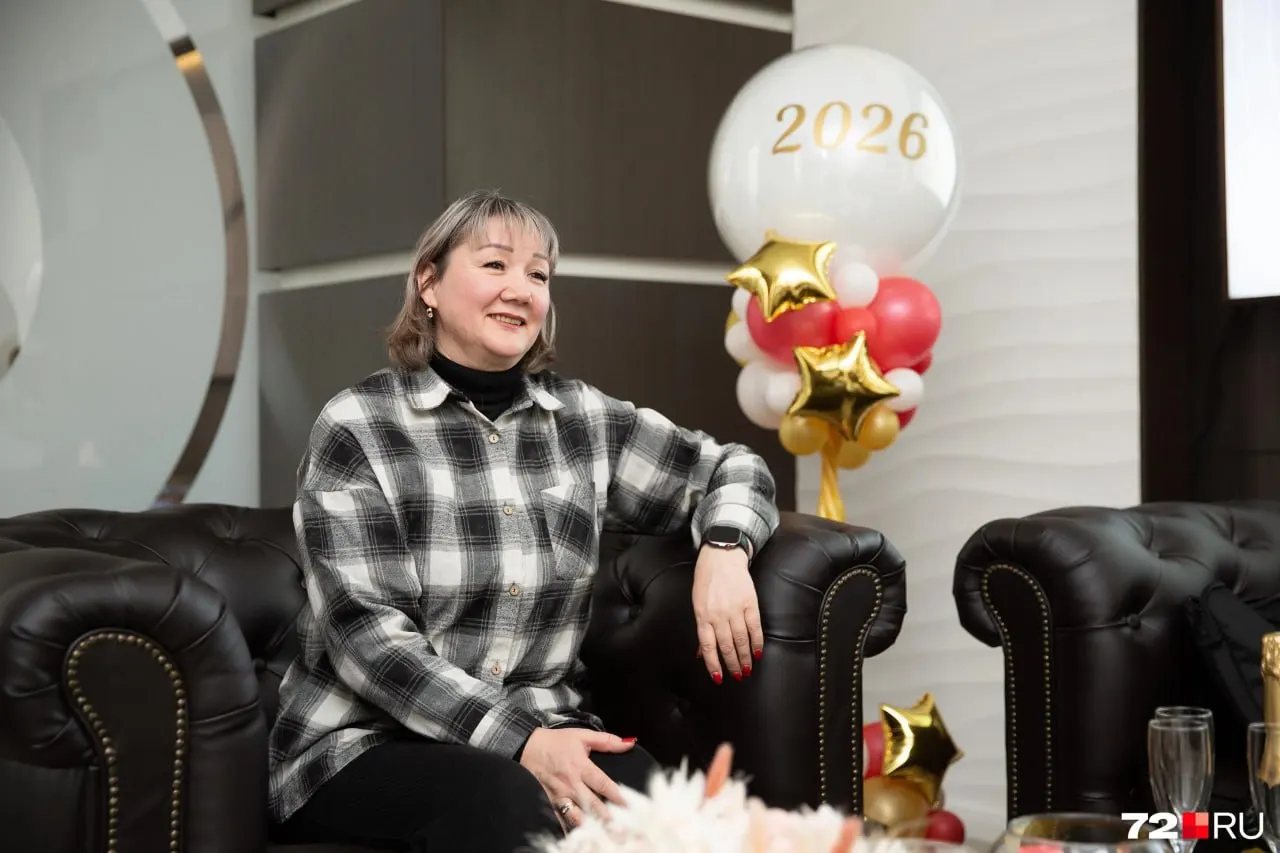 Татьяна Бутакова из Тюмени выиграла свыше 333 млн рублей в лотерею, но деньги ещё не начислены — по словам победительницы, выплату ожидают до конца года.