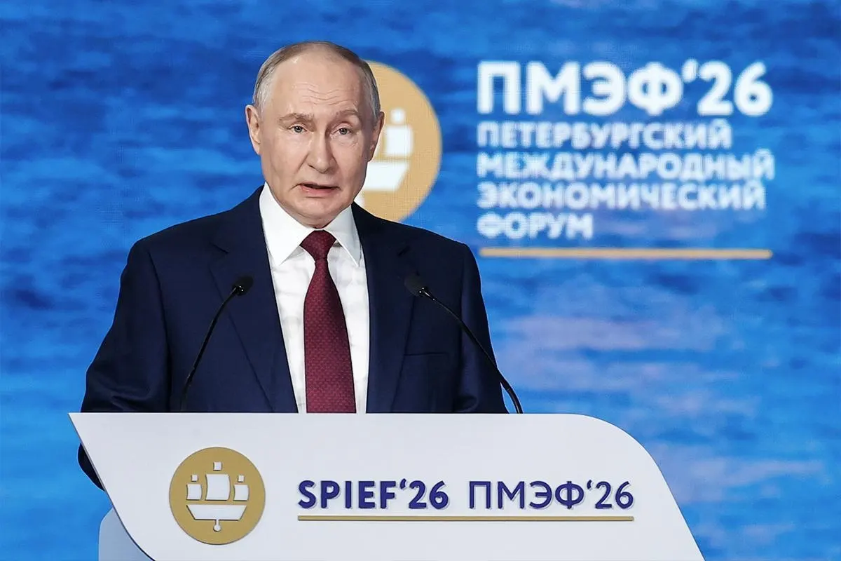 Президент России назвал письмо украинского лидера «бумажкой с элементами хамства», заявил, что встреча возможна только после конкретных договорённостей, и обратился к военнослужащим с призывом продолжать службу.