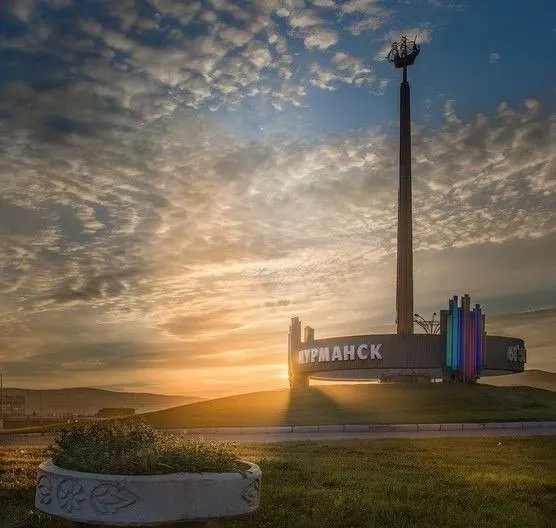 Коротко о главных новостях дня: резкое увеличение безработицы в Петрозаводске, новые правила заправки в Псковской области, задержание градозащитника и заявления о дефиците бензина.