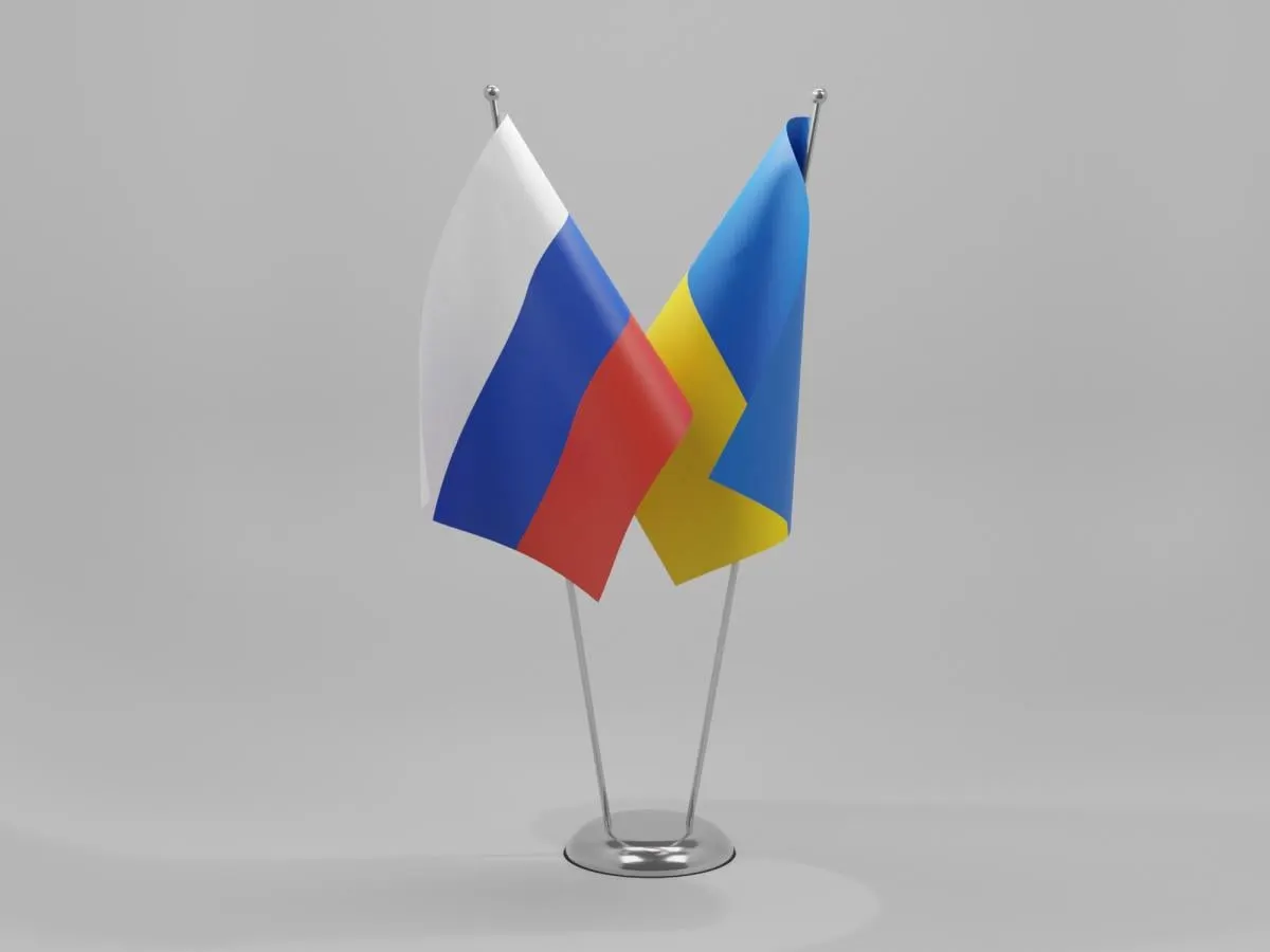 Украинские атаки по НПЗ и энергетической инфраструктуре привели к рекордному числу ударов и топливному дефициту в ряде регионов. Российская сторона, по данным собеседников, рассчитывает на уступки от Киева через посредничество США и вряд ли начнёт конструктивные переговоры до февраля.