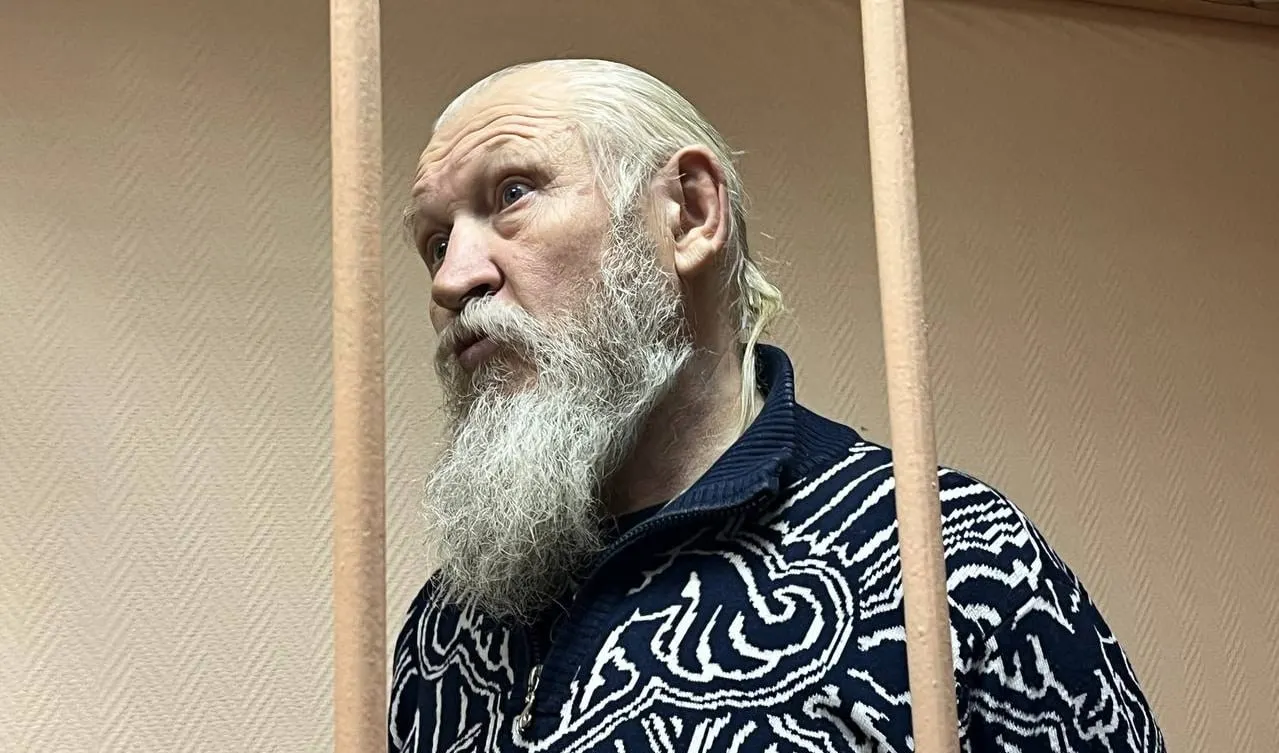 В обновлённом списке Росфинмониторинга оказался бывший депутат Госдумы от ЛДПР Михаил Глущенко, ранее осуждённый за соучастие в убийстве Галины Старовойтовой.