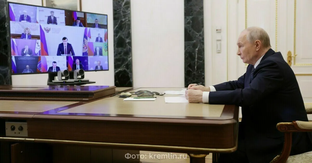 Президент поручил как можно быстрее развернуть у малого и среднего бизнеса производство нефтепродуктов, отметив необходимость учесть предложение губернатора Иркутской области Игоря Кобзева.
