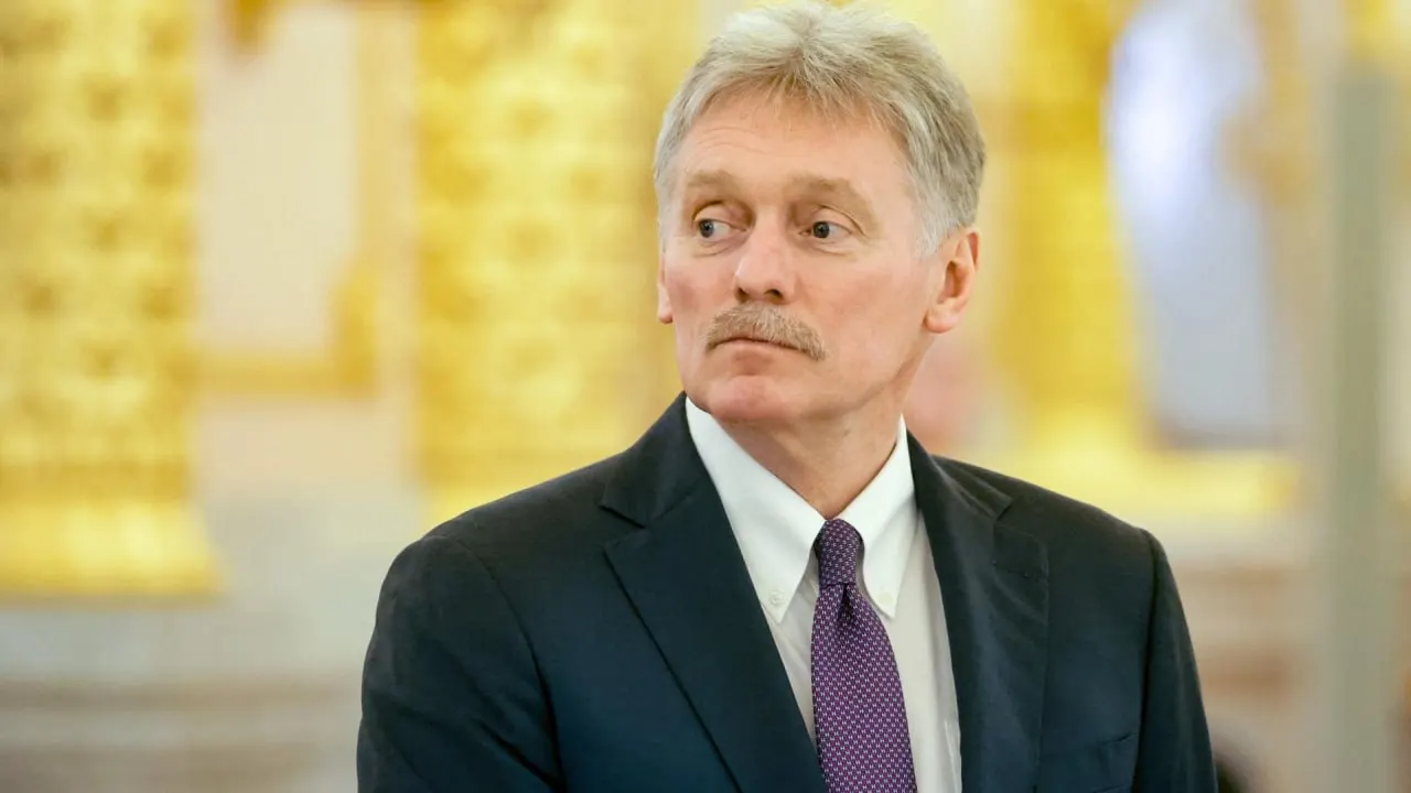 Пресс‑секретарь президента заявил, что участие западных стран и их поддержка Украины вывели операцию на уровень полноценной войны; удары по гражданской инфраструктуре он назвал террористическими.