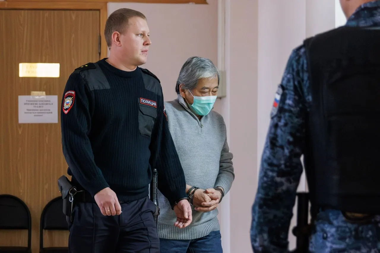 Материалы уголовного дела появились в картотеке Верховного суда и переданы третьему составу уголовной коллегии.