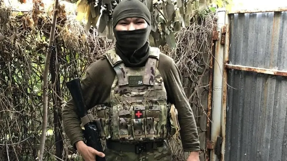 Солдат не прошёл военно-врачебную комиссию в тюменском военкомате, имея направление. По его словам, сейчас он выполняет задачи в рамках СВО; против него уже заведено дело за самовольное оставление части.