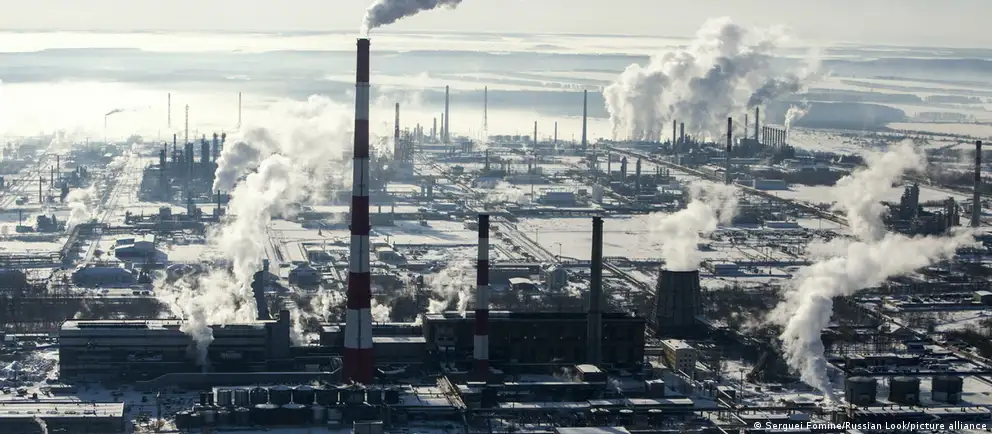 После ночных ударов по НПЗ Лукойла три предприятия остановлены: Нижегородская область (Кстово), Волгоград и Пермь. Активен остаётся только НПЗ в Ухте.