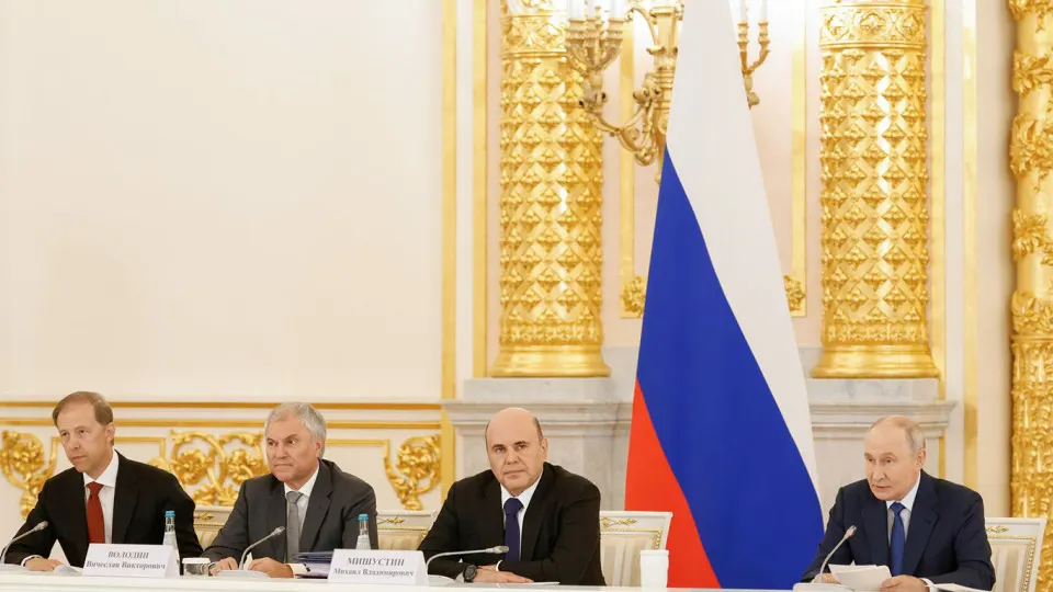 Президент обсудил меры поддержки трудоустройства возвращённых бойцов и планы адаптации в гражданской жизни.