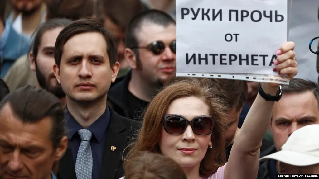 Российские власти расширили блокировку VPN: пострадали десятки хостингов, пользователи фиксируют технические сбои и перебои в обходе блокировок.
