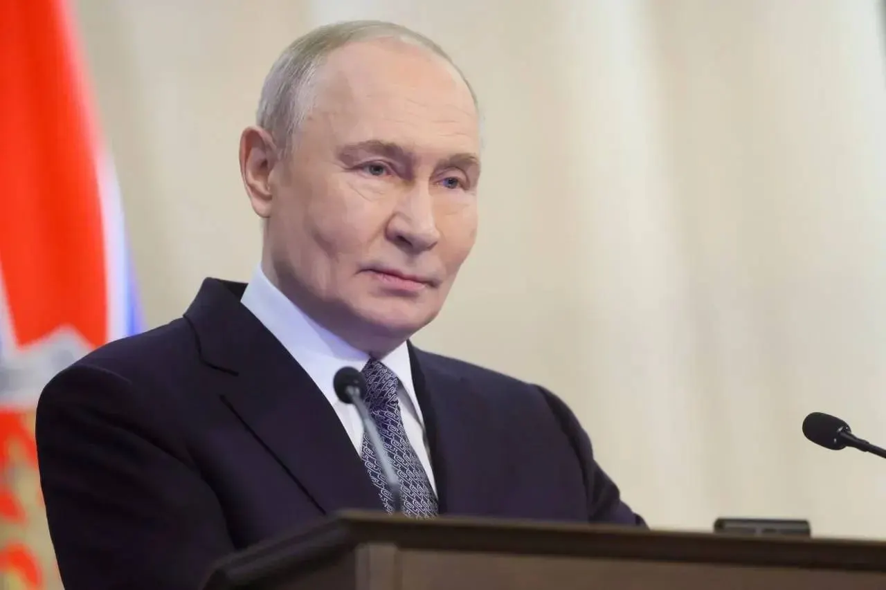 Президент поздравил личный состав и ветеранов Воздушно‑десантных войск, подчеркнув их героизм и вклад в обеспечение обороноспособности страны в ходе специальной военной операции.