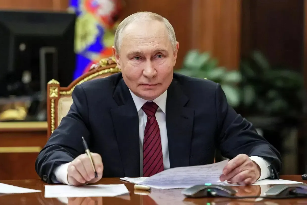 Поступления от бизнеса в казну за первый половину 2026 года достигли рекордных объёмов, показывая растущую роль добровольных взносов в финансировании госрасходов.