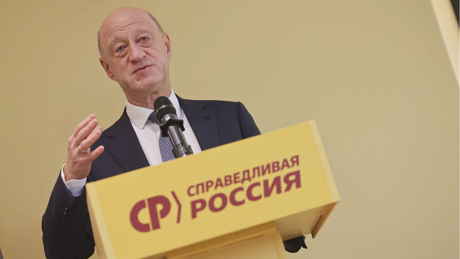 В федеральном политическом блоке обсуждают возможную смену руководства: рассматривается кандидатура Александра Бабакова на пост председателя при условии неполного восстановления Миронова.
