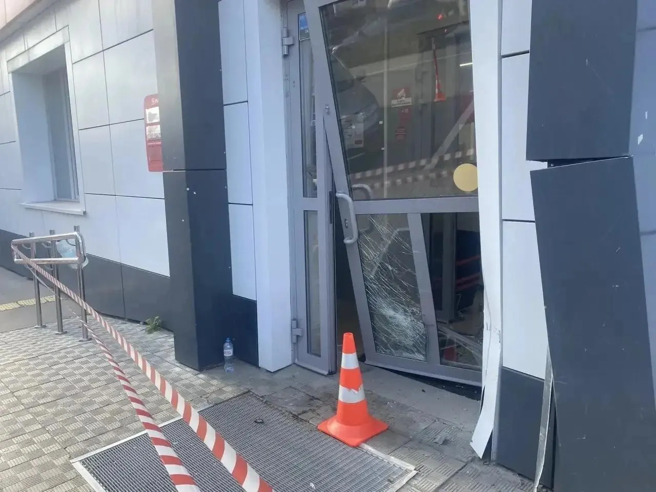 Пьяная женщина за рулём Nissan сбила 73-летнего пенсионера у магазина на улице Урицкого. Алкотест показал 1,48 мг/л, водитель отказалась от медицинского освидетельствования.