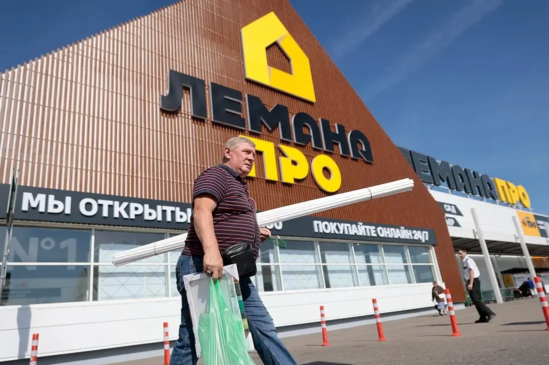Сын бывшего депутата стал руководителем российского юрлица Ле Монлид. Публичная цепочка активов FM Logistic передана во временное управление, что повлекло перестановки в руководстве и управлении бизнесом.