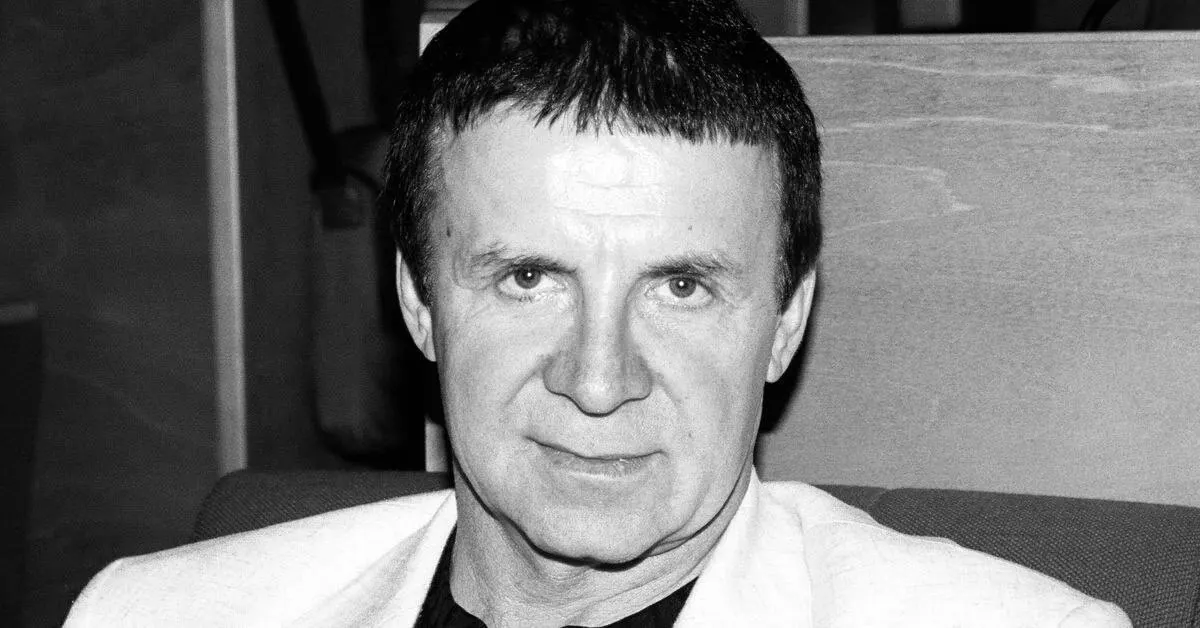 Сообщается о кончине известного телецелителя Анатолия Кашпировского.